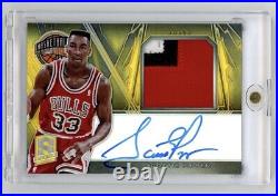 2013 Panini Spectra Scottie Pippen Game Used Patch On Card Auto Gold /10 HOF