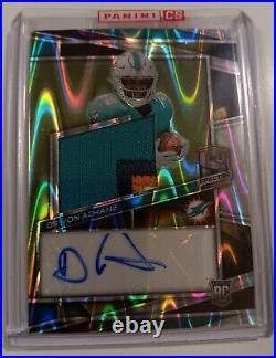 De'Von Achane Patch Auto 15/70 Spectra Supernova Silver Prizm 4-Color Jersey RPA